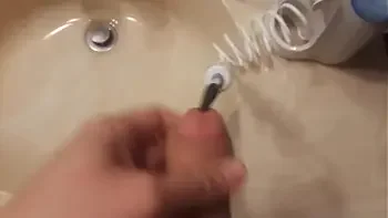 21yr old pumps over a pint of cum into bladder