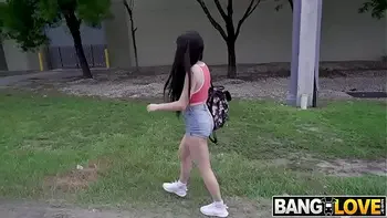 Dylann Vox Stripper With Double Ds Hops on The Bus