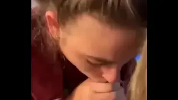 Bivša devojka-Voli ga lizati