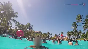 BRAZILIAN HOTWIFE - EXIBICIONISMO NO BEACH PARK - FORTALEZA - BRASIL