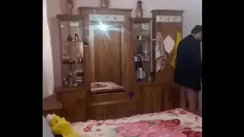 اب ينيك بنته في غرفته