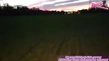 Deutsche junge amateur Latina teen beim outdoor fick auf der Wiese POV