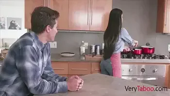 Hot Stepmom Lets Son Fuck Her Coochie- Melissa Lynn