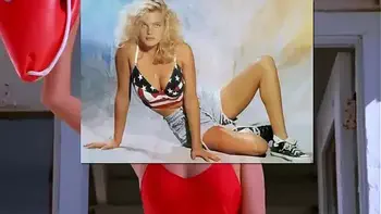 Erika Eleniak