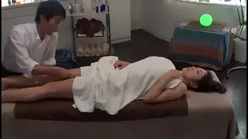 Busty japanese MILF Reiko Kobayakawa got pounded after massage