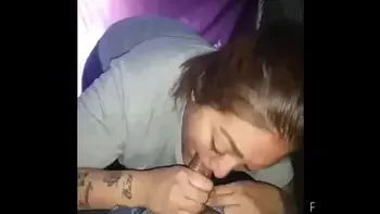 Gordita chichona lo chupa asta venirme en su boca