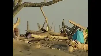 Girlfriend sucks my cock on the public beach in front of many strangers - MissCreamy