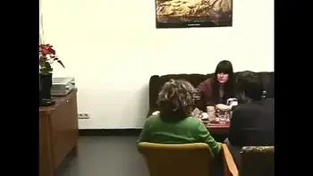 Pinkeln im Wohnzimmer