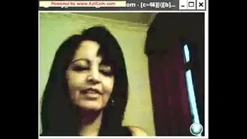 Brunette showing tits on cam