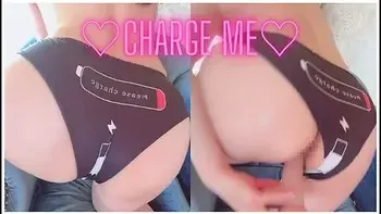 無修正ゆかろんのアソコに君のおちんちんを挿して私を充電してくたさい　乳首オtニー充電ハンツtィルトオtニーm字開脚日本人アシアン