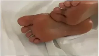 Black Girls Shows Off Her Oily Feet While She Gets Fucked