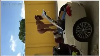 Loirinha novinha rabuda peituda transando com negao do Porsche