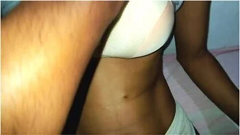 ඉසකල වලබල පරද වනන ආප කලලත ඒකක Srilankan School Volleyball Practice Girl