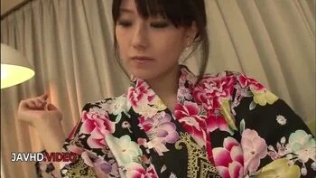 Wild Asian Cougar Manami Komukai Hot Threesome Blowjob Action