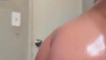 Ebony Creamy Lightskin Vs. Bbc