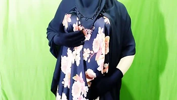 Indian Beautiful Village Housewife Having Sex In The Room - Clear Hindi Audio