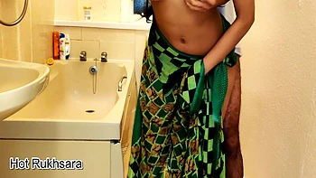 Indian Desi Neighbour Aunty Fucked By Lover In Hotel Room With Big Penis