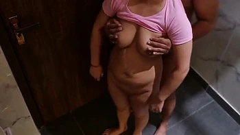 Sammy Sins Fucks Office Staff Alisha in Washroom Quick Hindi Audio