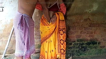 Sexy Indian Bhabhi Outdoor Doggystyle with Trilokinath - Big Boobs and Hard Fucking