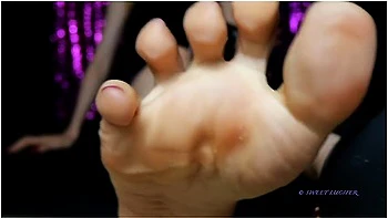 Sweat Small Feet Goddess Worship Sweet Lucifer Italiana Mistress Red Toenail Polish Femdom