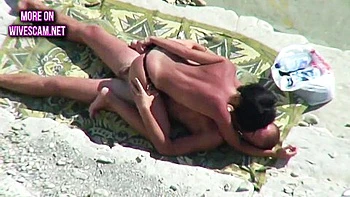 Kama Sutra On The Beach Riding - Stepmommy