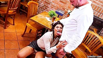 Pissing On Barmaid High-definition - Kinky Porn