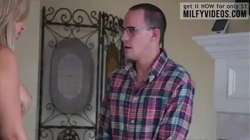 Stepmom Emma Hix helps her stepson with the blow job and licking