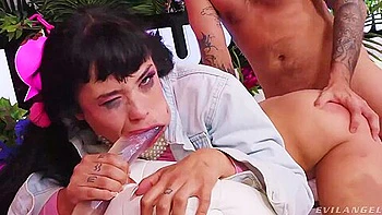 Blooming Beca Barbies Curvy Trailer