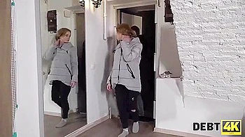 Hottie Calibri Blows Agent In His Car - Calibri Angel