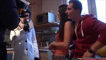 Amateur couple took sexy experienced milf for threesome