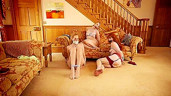 Ariel Anderssen, Lil Missy, Zoe Page: Bondage Truth Or Dare