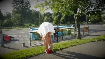 Public upskirt flashing no panties