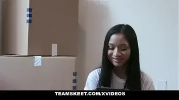 Asuna Fox has a secret lesbian crush on best friend Avery Black - Dyked