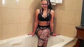 Black Teen 18+ Stepdaughter Tricks White Stepdaddy Into Cheating And A Breeding Cream Pie