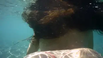 Swimming Voyeur