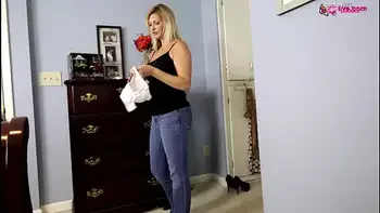 Step Mommy's Helping Hand