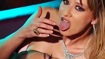 Virtual Seduction - Lily Love