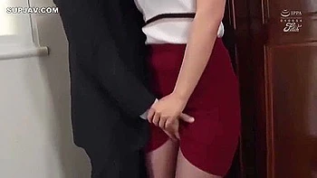 Cheating In The Afternoon Wearing Pantyhose ... Her Wifes Hilarious Lower Half Body Yumino Kumamiya Reflected On A Camera That Her Husband Set Up