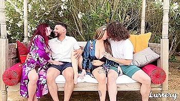 Full House Of Love Of 3 Filthy Swinger