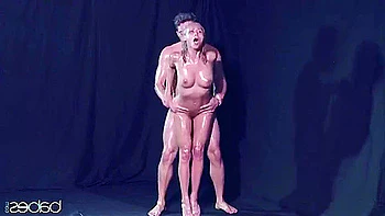 Veronica Leal - Wet Series: Slick