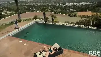 Pegou a Madrasta se Masturbando e Se Deu Bem