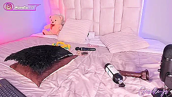 Giseﾚﾚe Zs 2025-08-06 Cute Latina Girl