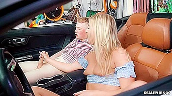 Car Squirter Makes Nice With Mean Wife 3some