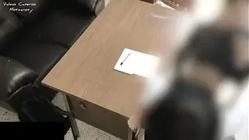 PROFESOR de Matemáticas se COGE a su ALUMNA en su OFICINA, Ella le Pide Ayuda, le Ofrece el Culo para Obtener Mejores CALIFICACIONES y le CHUPA la VERGA para Convencerlo !! Estudiantes Mexicanas! / Math Teacher Fucking Latina !