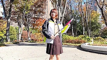 A girl who shows off her slender body trained in club activities on the bed