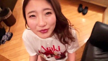 0000888 亀頭舐め 口内射精 美女などが含まれている