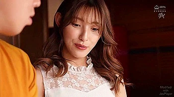 Reunited With The Stepmother Of A Friend Who Admired Her Beauty Through A Matching App [decensored] - Kanako Iioka