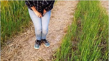 Alice - Desperate To Pee, Then Lost It And Pissed Myself In