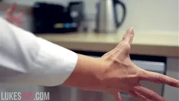 MILF PORNSTAR TORI CUMMINGS SUCKS COCK & SWALLOWS