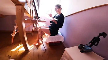 // Husband Made Me Sit On His Face While I Was Painting A Picture